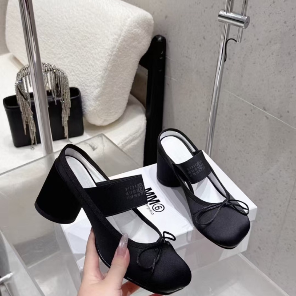 MM6 Maison Martin Margiela Black Mary Jane Block Heel Mules with Bow - Picture 5 of 9